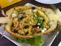 -Green Tree Rest. & Pub