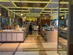 -大中华希尔顿酒店-念自助餐·嗨啤·小龙虾