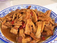 笋子烧肉-忆湘南(庐山店)