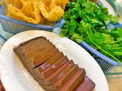 -渝君重庆火锅(嘉宾路店)