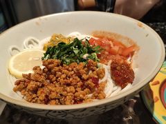 -粉八·云南米线·建水烧烤(常熟路店)