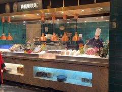 -半岛翡丽海鲜自助餐厅(观风亭店)