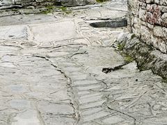 -高荡千年布依古寨旅游景区