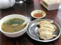 -黄阿姨锅贴大王(万航渡路店)