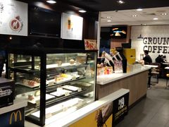 面包甜点陈列柜-麦当劳(健德桥得来速店)
