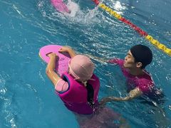 -蓝鲨游泳培训(回龙观店)