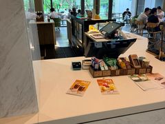 -星巴克臻选(深圳龙华红山天虹店)