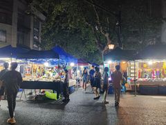 -吴山路夜市