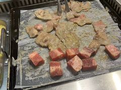 -牛里牛气· 榴莲海鲜鲜牛肉自助火锅·烤肉(横岗店)