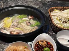 -烹然四季椰子鸡火锅(团结湖总店)