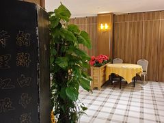 -鹏城人家海鲜酒家·23年老字号(较场尾店)