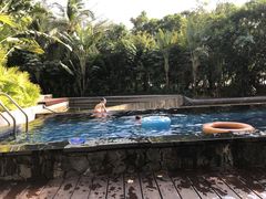 -三亚湾海居铂尔曼度假酒店