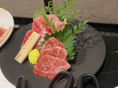 -山川小町·极番烧肉(新地假日广场店)