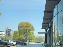 -上海星瀚奔驰4S店(红柳路店)