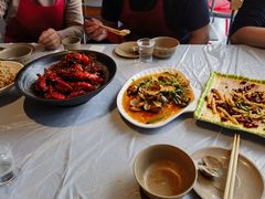 -肥肥虾庄·金牌油焖大虾(杨园滨江时代walk店)