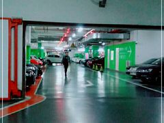 -龙湖虹桥天街购物中心-地下停车场