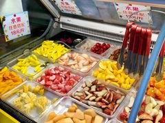 自助取餐区-老炳·七丛松甘草水果