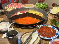 -巴卤社老火锅(财富店)