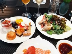 -圣丰索菲特·2 On 988 Café 自助餐厅