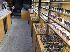 -优医视平价眼镜超市蔡司依视路折扣(小马厂店)