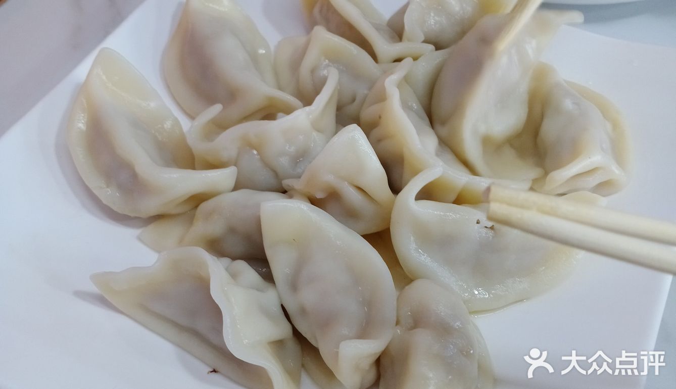 正宗有味的东北铁锅炖，分量很足