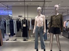 -URBAN REVIVO(欢乐海岸购物中心店)