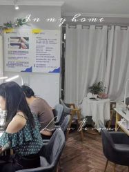 -小黑瓶美甲美睫