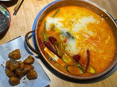 -洱火云南酸菜牛肉火锅(石景山当代商城店)