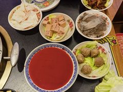 -沸炉重庆老火锅(军事博物馆店)