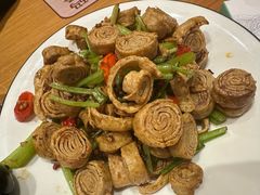 -莲餐厅·湖北菜·潜江小龙虾店(愚园路店)