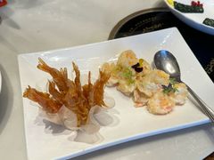 香酥琵琶虾拼芥末虾丸子-泓历皇朝酒店(东亭店)