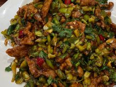 怪味牛柳-恩宏德餐馆(平山道店)