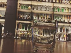 -饮湖威士忌鸡尾酒吧