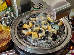 -围炉肉舍•炭烤活鳗•丹东海鲜烤肉(步行街店)