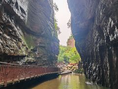 -龙潭大峡谷