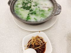 生滚鲜鲩鱼片粥-龙的酒楼·手工早茶·顺德菜(近良路店)