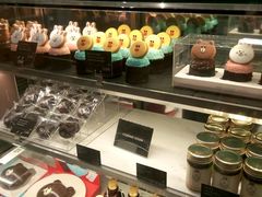 -LINE FRIENDS Garosu-gil Flagship Store