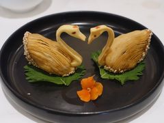 鲍鱼天鹅酥-白天鹅宾馆-宏图府餐厅