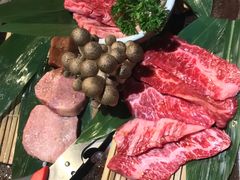 -炼火烤肉店