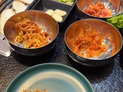-臻牛烤肉
