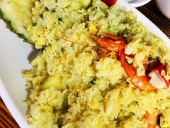 海鲜菠萝炒饭-范饭椰林川湘味海鲜·椰子鸡(三亚湾椰梦长廊店)