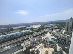 -欧辰国际酒店(重庆欢乐谷轻轨站店)