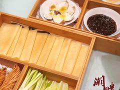 -湖畔鲁菜·二十年老字号餐厅(大明湖店)