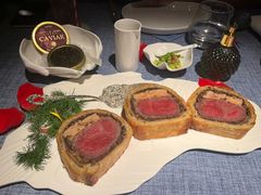 惠灵顿牛排-弦月窗LUNETTE BY AMANDA(复兴路店)