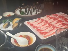 -鲜入唯煮·港式海鲜牛肉火锅(金宝街店)