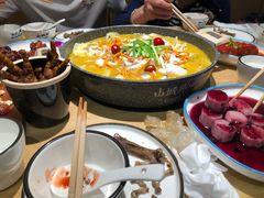 -山城外·非遗酸菜鱼(新都汇融店)