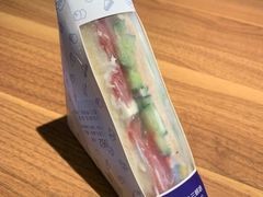 -瑞幸咖啡(广东外经贸大厦店)