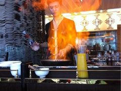 火焰水果表演-圣丰索菲特·2 On 988 Café 自助餐厅
