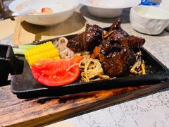 -穹六人间 people 6(岳阳路店)