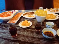-云中捞高空旋转餐厅(商茂世纪广场店)